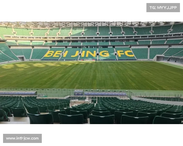 北京工人体育场最大可容纳6.8万观众成为国安主场激烈赛事的核心舞台