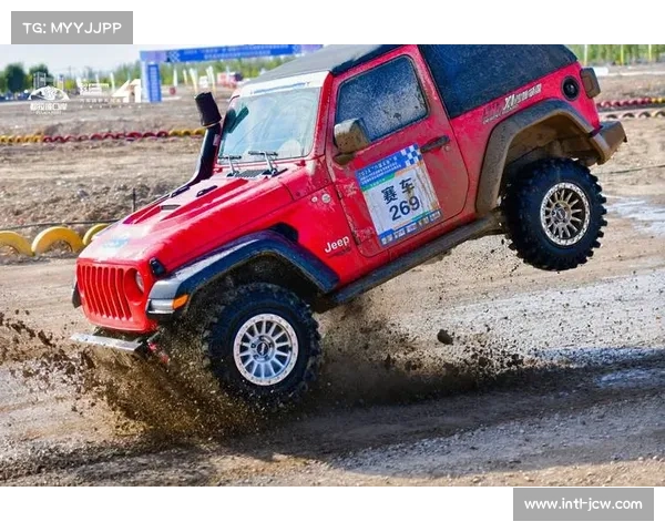 参赛车辆完成安全检验,确保符合赛事要求